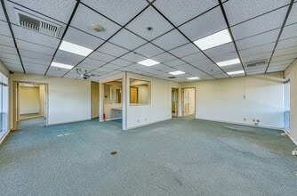 120 Del Rey Gardens Dr, Del Rey Oaks, CA for sale Interior Photo- Image 2 of 25