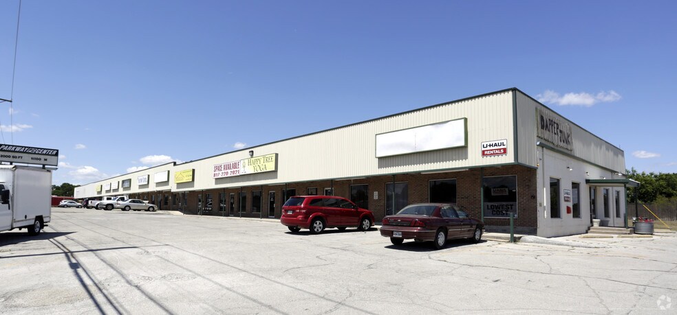 1151-1169 Southeast Pky, Azle, TX for sale - Primary Photo - Image 1 of 1