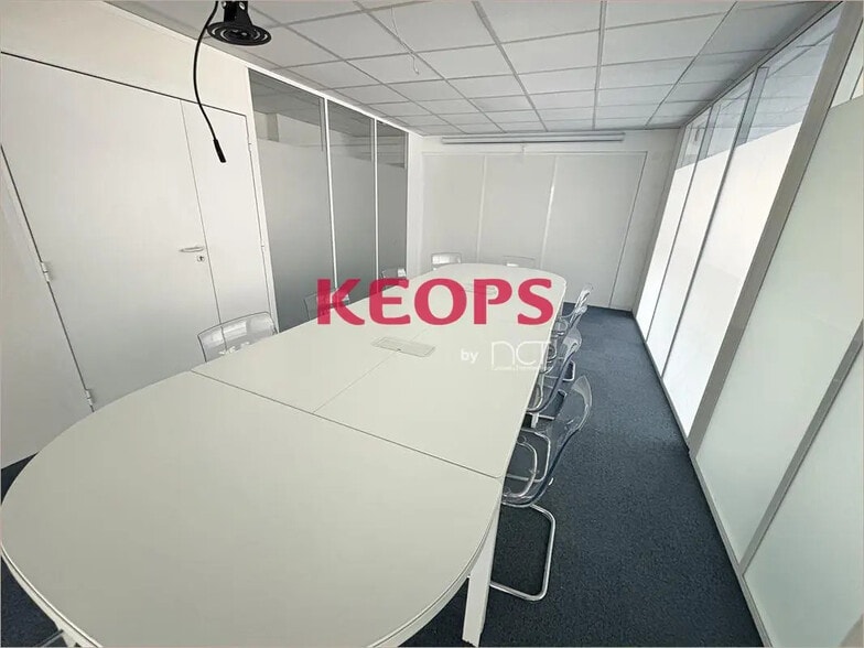 Office in Toulouse for lease - Interior Photo - Image 2 of 10