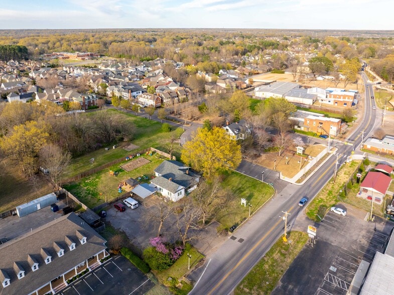 Cordova The Town portfolio of 6 properties for sale on LoopNet.com - Building Photo - Image 3 of 9