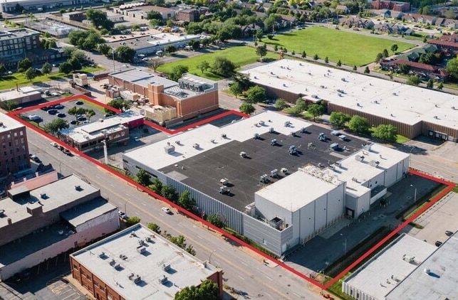 Imo's Pizza HQ & Production Facility portfolio of 3 properties for sale on LoopNet.com - Building Photo - Image 1 of 5