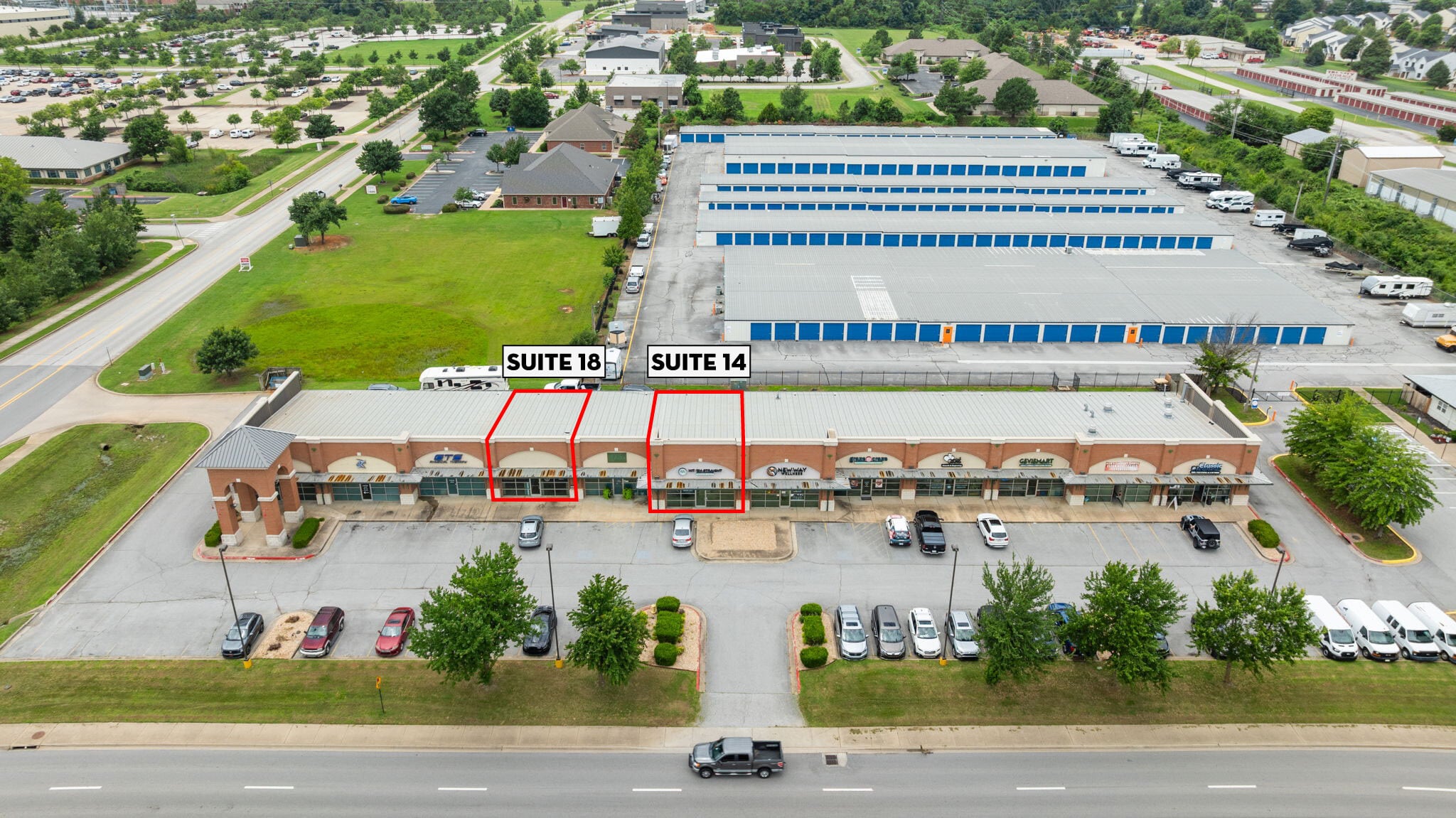 2200 SE J St, Bentonville, AR for lease Building Photo- Image 1 of 22