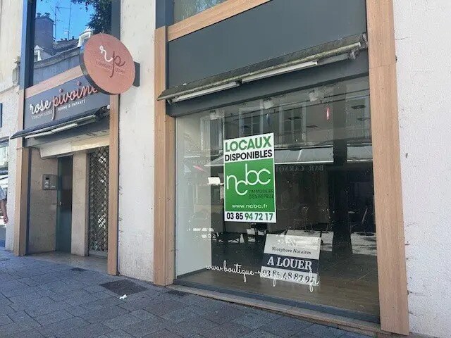 Retail in Chalon-sur-Saône for lease - Building Photo - Image 2 of 5