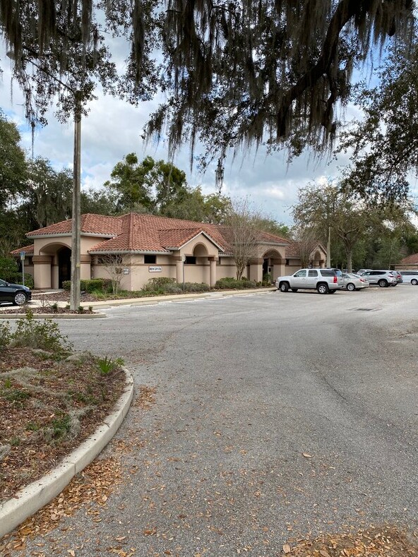 3261 US Hwy 27/441, Fruitland Park, FL 34731