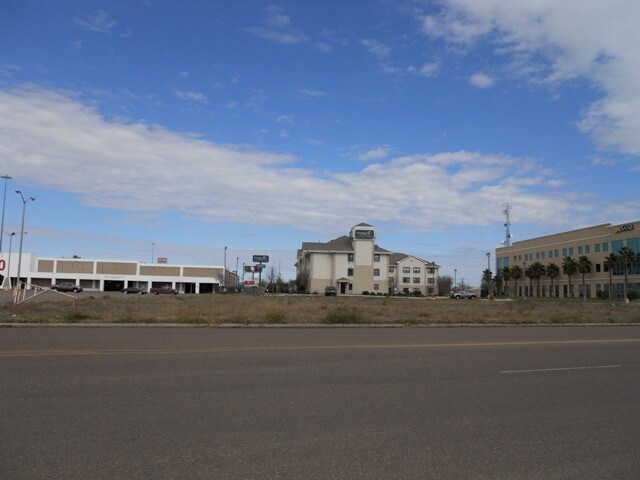 302 Village Blvd, Laredo, TX for sale Other- Image 1 of 1