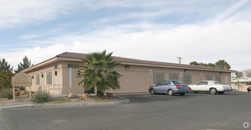 2020 E Desert Inn Rd, Las Vegas, NV for lease - Building Photo - Image 2 of 32