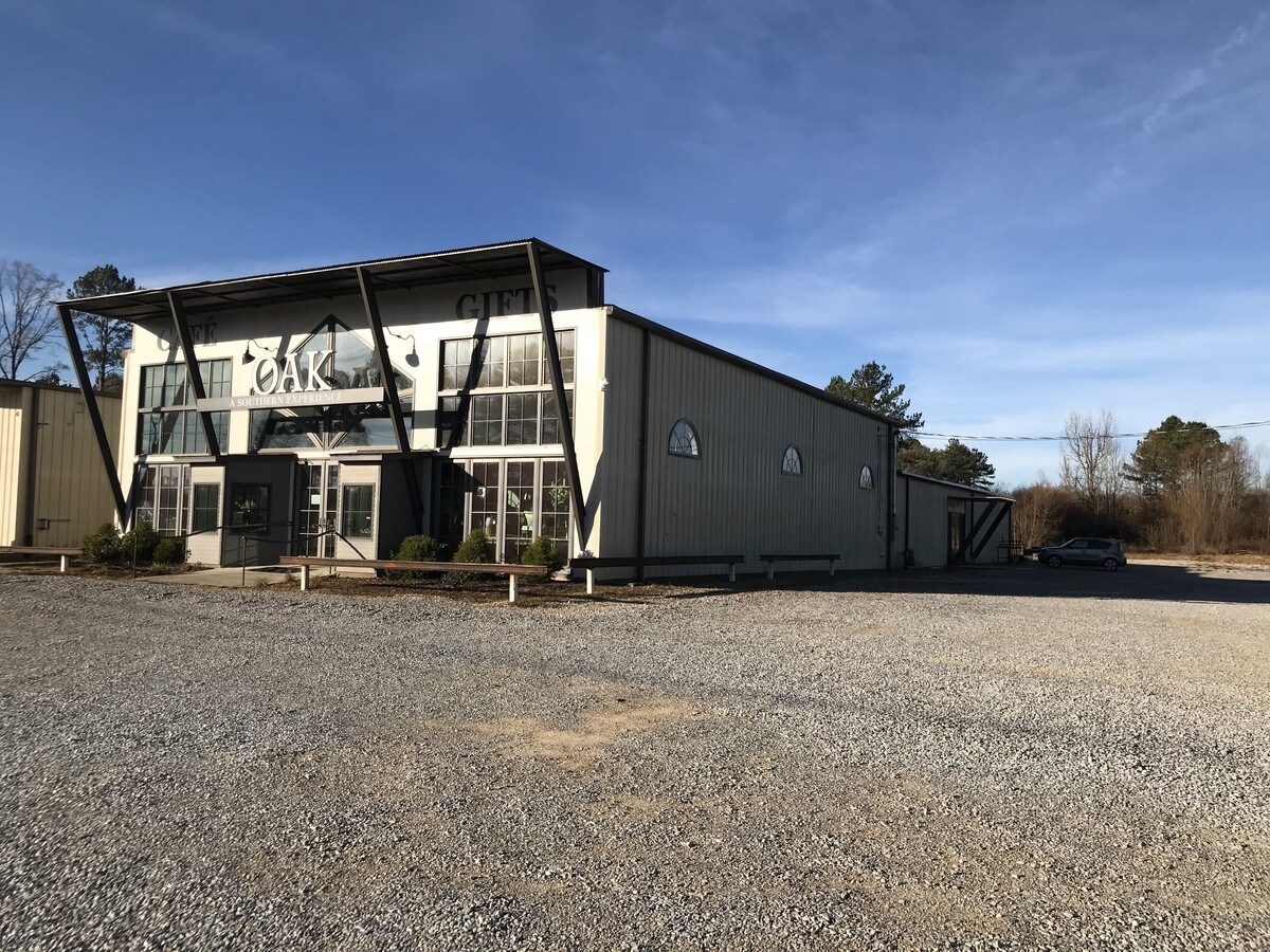 1039 Highway 35 S, Forest, MS 39074