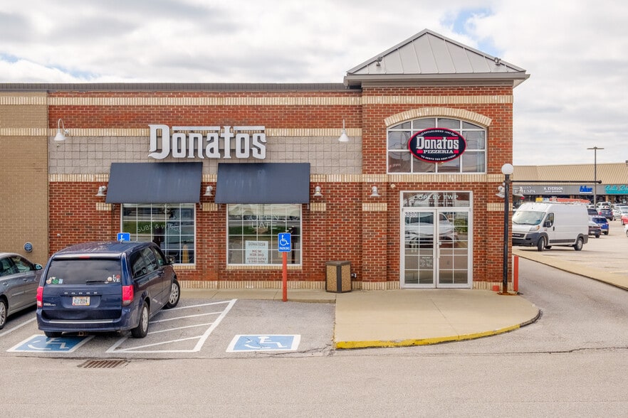 3890 Medina Rd, Akron, OH for lease - Building Photo - Image 1 of 4