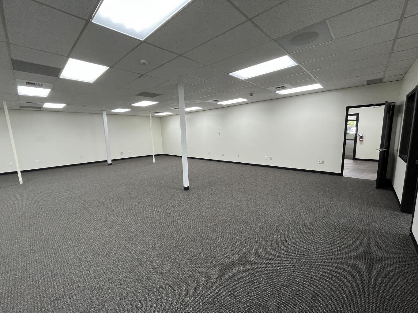 4002-4014 148th Ave NE, Redmond, WA for lease Interior Photo- Image 1 of 9