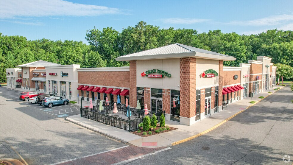 236 Carmichael Way, Chesapeake, VA for sale - Primary Photo - Image 1 of 1