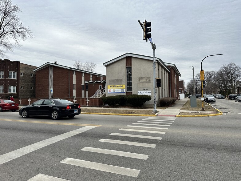 1400 S Austin Blvd, Cicero, IL for sale - Building Photo - Image 3 of 29