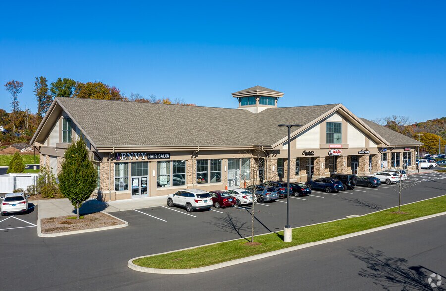 240 Berlin Tpke, Berlin, CT for sale - Primary Photo - Image 1 of 1