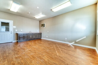 1256 Garden Hwy, Yuba City, CA for lease Interior Photo- Image 2 of 8