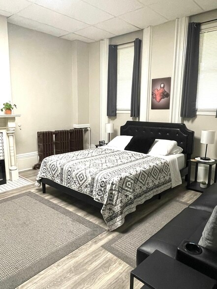 1333 Scott St, Covington, KY for sale - Interior Photo - Image 2 of 10