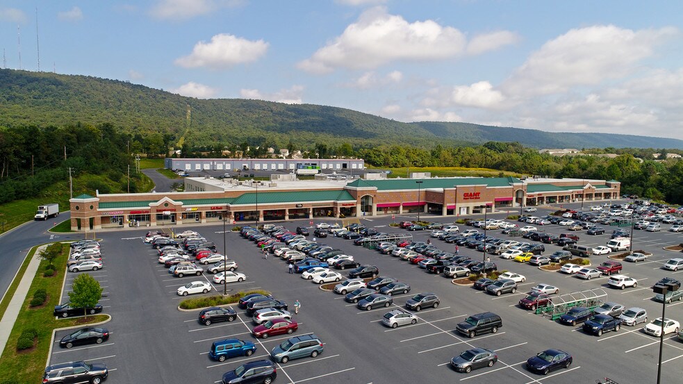 2300 Linglestown Rd, Harrisburg, PA, 17110 Retail Space For Lease