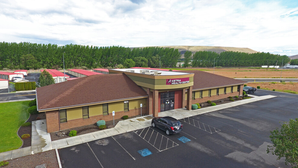 715 N Park Ctr, Selah, WA for sale - Building Photo - Image 1 of 1