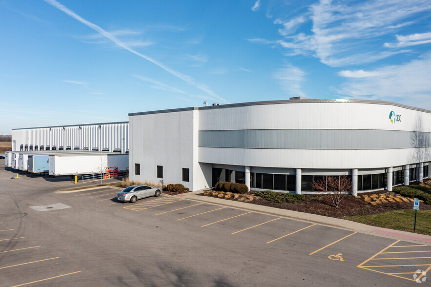 300 Corporate Dr, Elgin, IL for sale - Primary Photo - Image 1 of 1