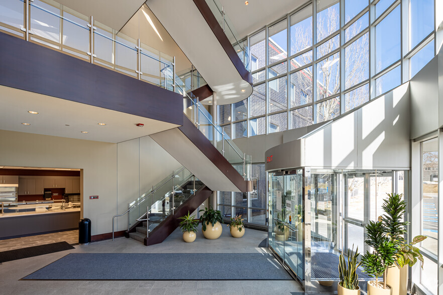 5 Hampshire St, Mansfield, MA for lease - Lobby - Image 1 of 2