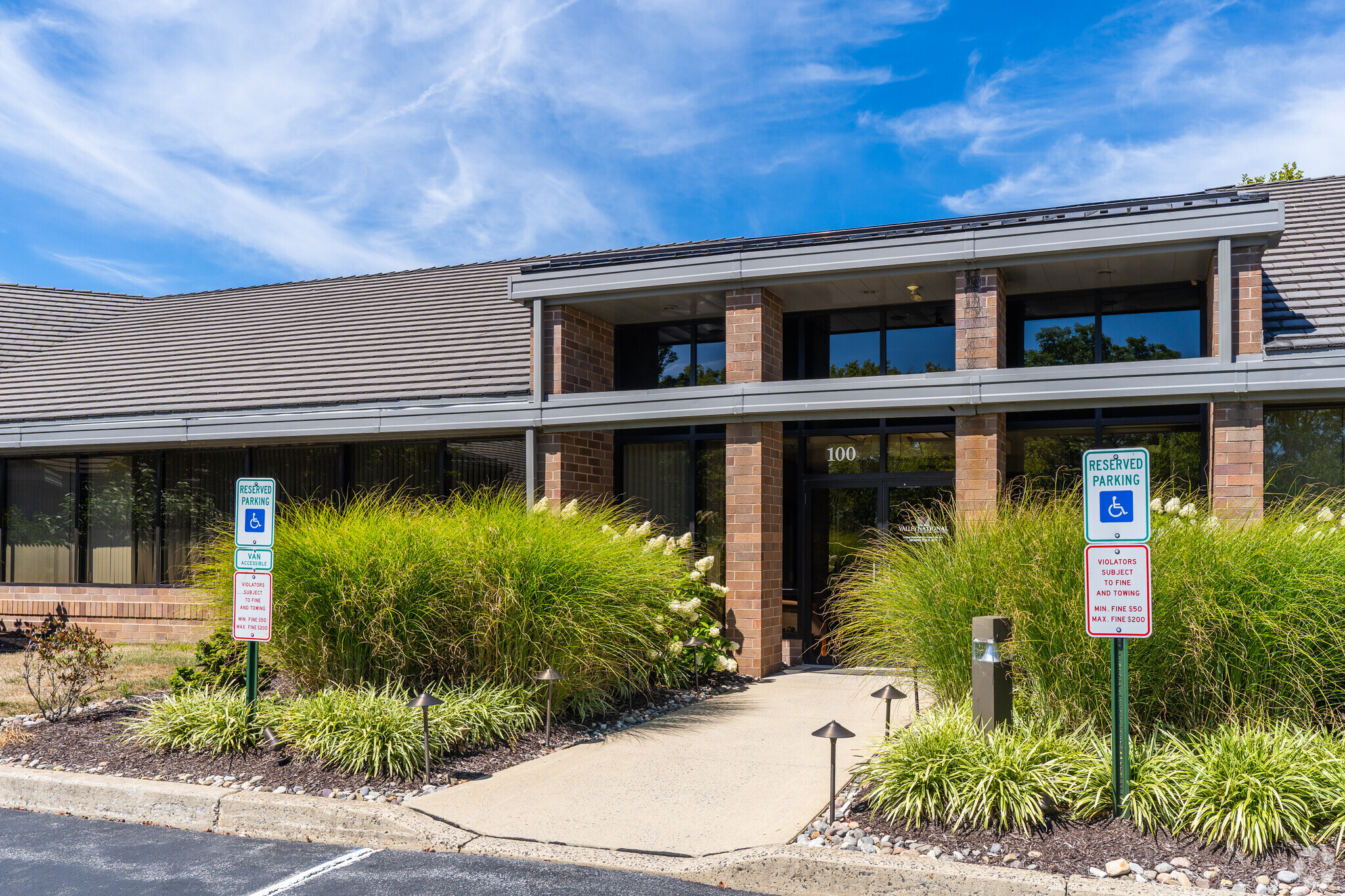 1655 Valley Center Pky, Bethlehem, PA for lease Building Photo- Image 1 of 9