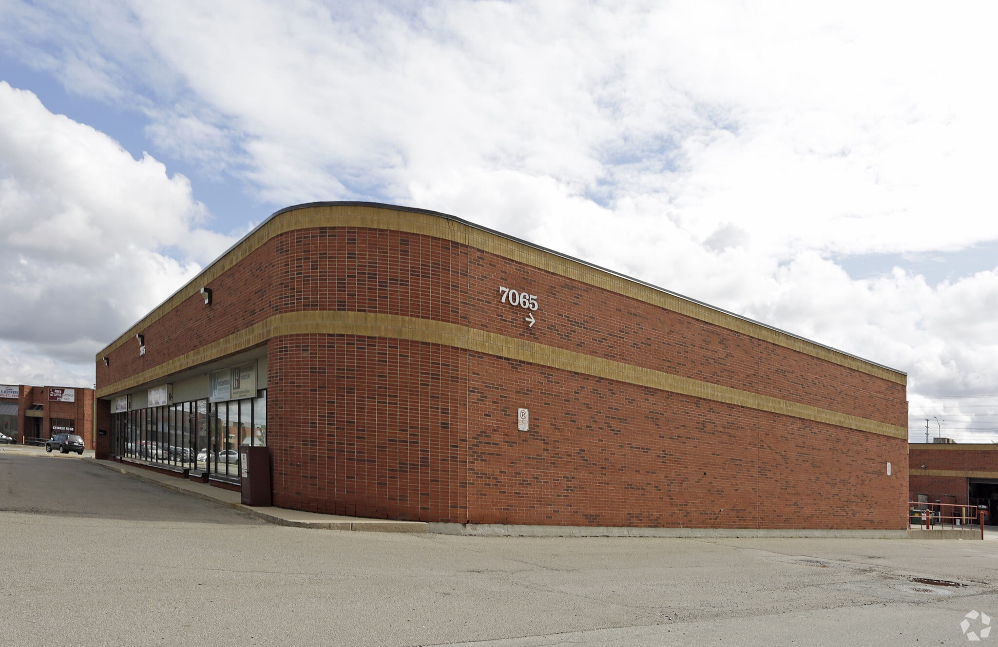 7015 Tranmere Dr, Mississauga, ON for sale Primary Photo- Image 1 of 1