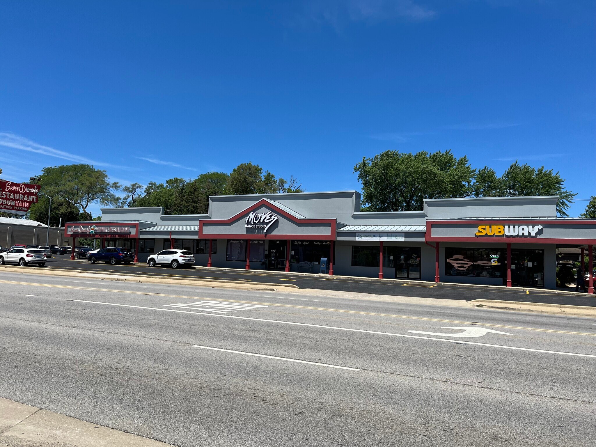 921-925 E Roosevelt Rd, Wheaton, IL for sale Building Photo- Image 1 of 1