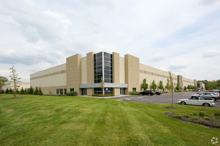 4945 Scarlet Ln, Stow, OH for lease - Primary Photo - Image 1 of 6