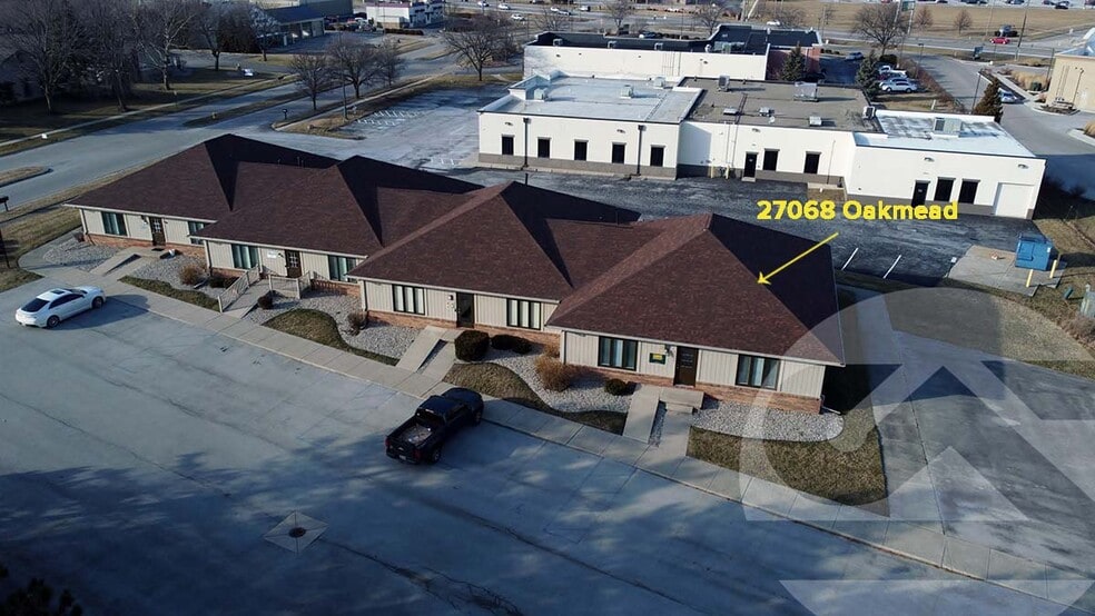 27062-27100 Oakmead Dr, Perrysburg, OH for lease - Building Photo - Image 1 of 11
