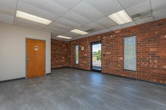 600 Tipton Pl, Greensboro, NC for lease Interior Photo- Image 2 of 12