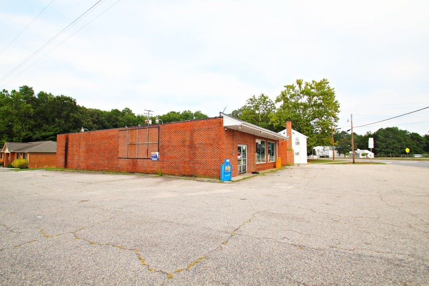 13729 Boydton Plank Rd, Dinwiddie, VA for sale - Primary Photo - Image 1 of 1