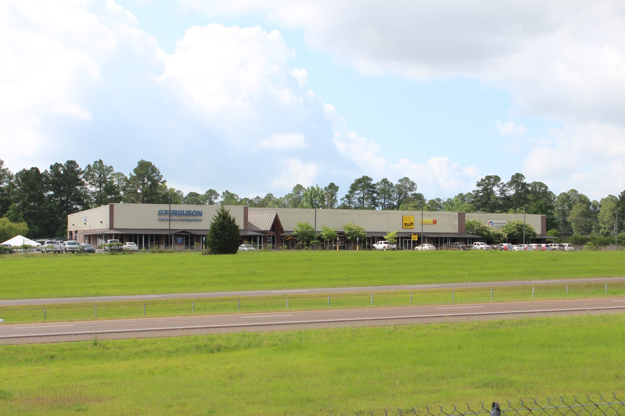 950 W County Line Rd, Ridgeland, MS for sale Building Photo- Image 1 of 1