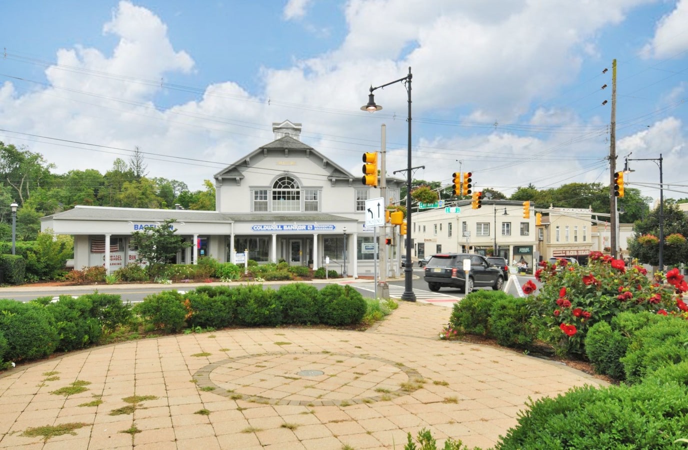 39 Olcott Sq, Bernardsville, NJ 07924