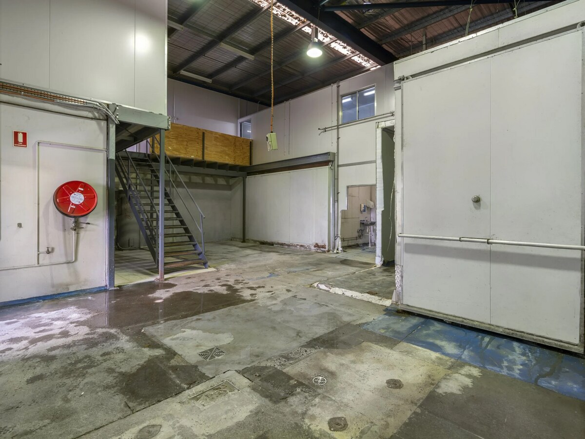 23 Stennett Rd, Ingleburn, NSW 2565 - Unit 2 -  - Interior Photo - Image 1 of 6