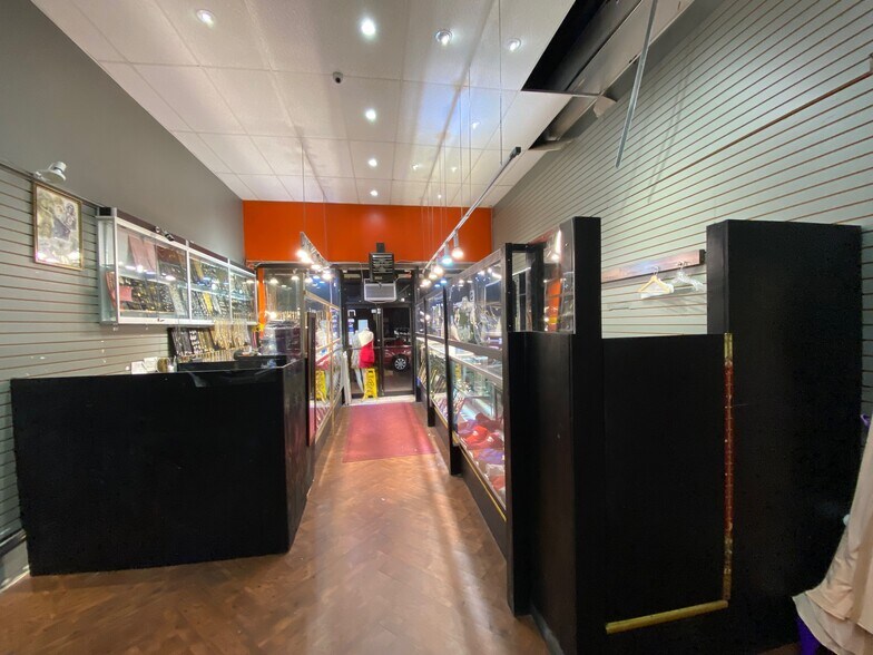 8925 165th St, Jamaica, NY for sale - Building Photo - Image 1 of 1