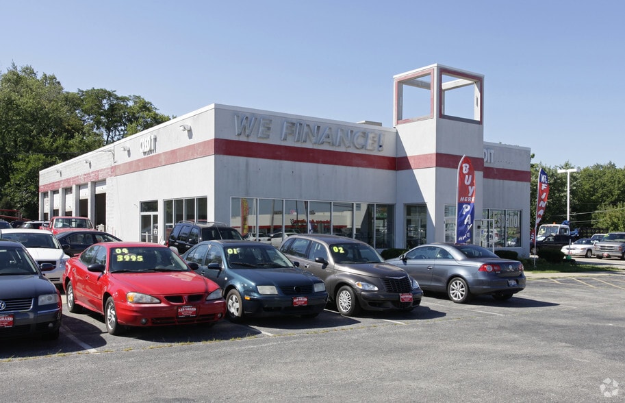 3375 W Grand Ave, Waukegan, IL for lease - Building Photo - Image 3 of 10