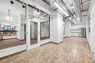 5 S Wabash Ave, Chicago, IL for lease Interior Photo- Image 1 of 3