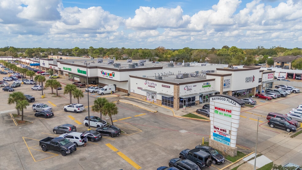 3210-3354 E FM 528 Rd, Friendswood, TX for lease - Building Photo - Image 1 of 14