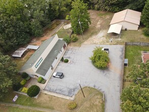 409 Old Buncombe Rd, Travelers Rest, SC for sale Building Photo- Image 2 of 5