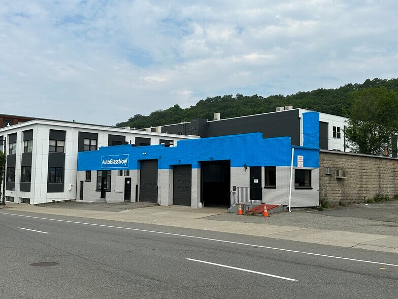 318-322 Shrewsbury St, Worcester, MA for sale - Building Photo - Image 1 of 1