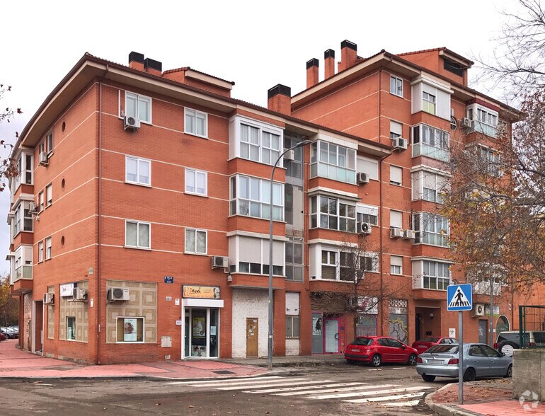 Calle de Zeus, 1, Torrejón de Ardoz, Madrid for sale - Building Photo - Image 1 of 2