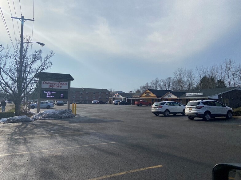 397 Davison Rd, Lockport, NY for lease - Building Photo - Image 2 of 2