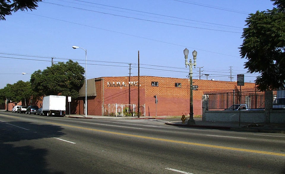 3216 S Broadway, Los Angeles, CA for lease - Building Photo - Image 2 of 4