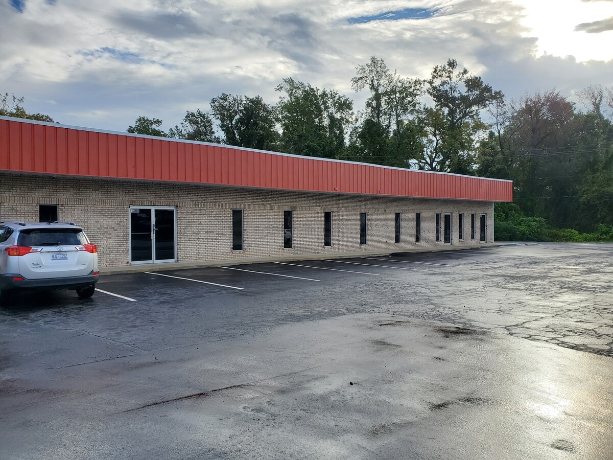 1300 Gum Branch Rd, Jacksonville, NC 28540