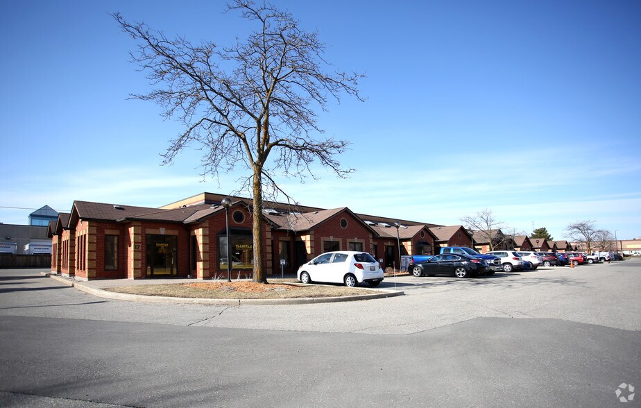 20 Regan Rd, Brampton, ON L7A 1C3