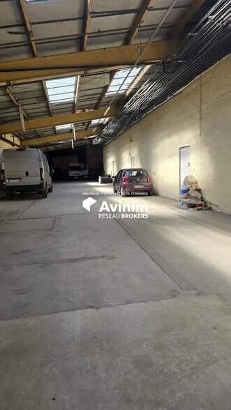 Industrial in Neuilly-en-Thelle for sale - Interior Photo - Image 3 of 17