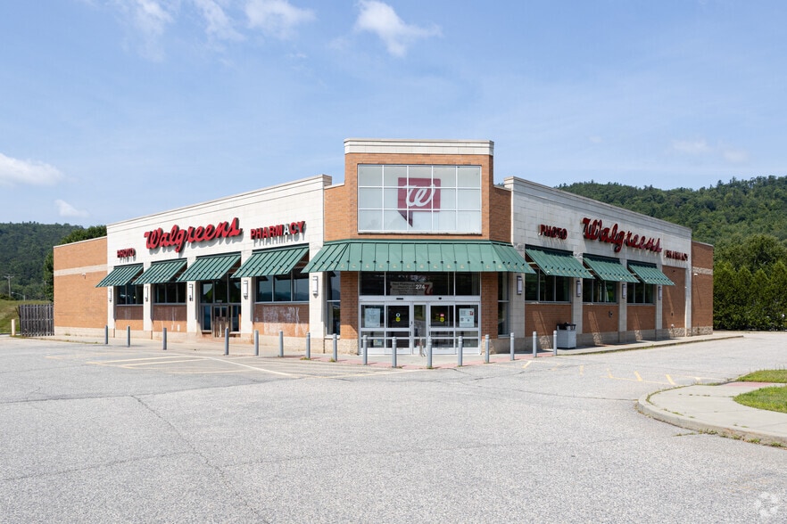 274 Dells Rd, Littleton, NH for sale - Building Photo - Image 1 of 1