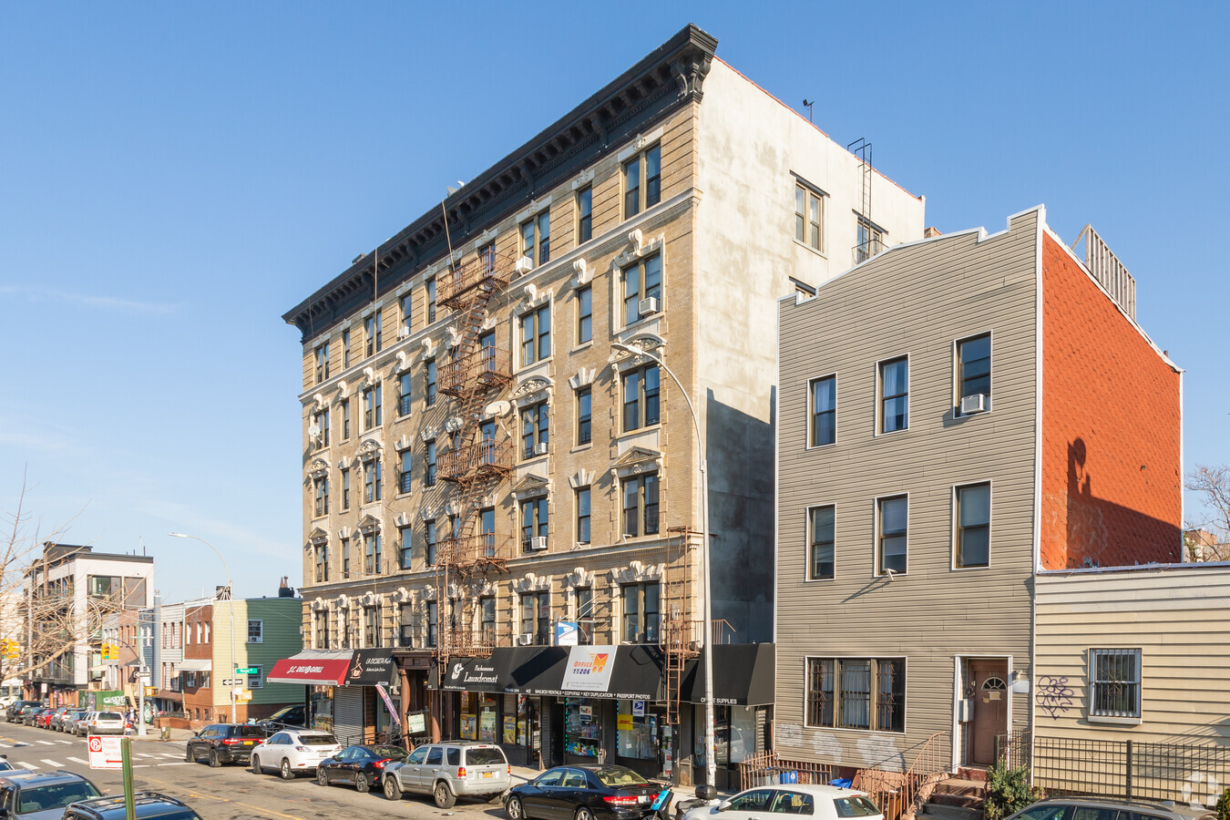 54 Maujer St, Brooklyn, NY 11206 | LoopNet