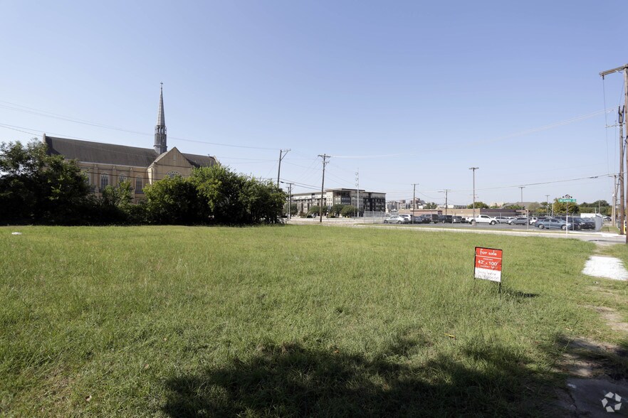 315 W Daggett Ave, Fort Worth, TX for sale - Primary Photo - Image 1 of 1