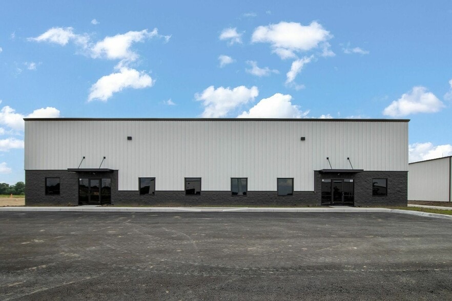 830 Wesco Pky, Sheridan, IN for lease - Building Photo - Image 2 of 25