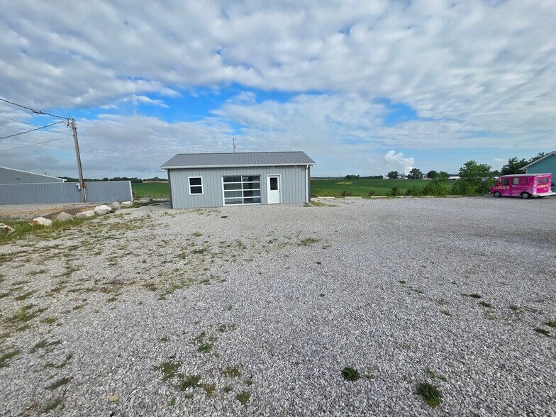 21551 Highway 32, Ste Genevieve, MO for sale - Building Photo - Image 2 of 20
