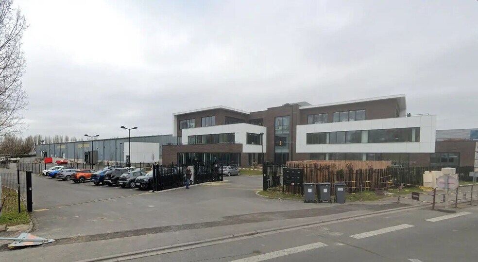 Office in Marcq-en-Baroeul for lease - Building Photo - Image 1 of 4